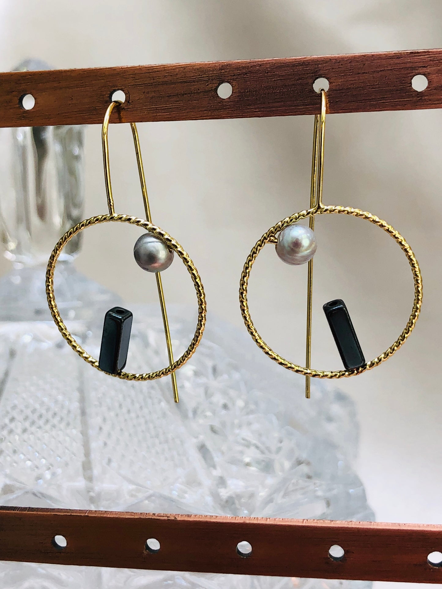 Geometric Grey Pearls