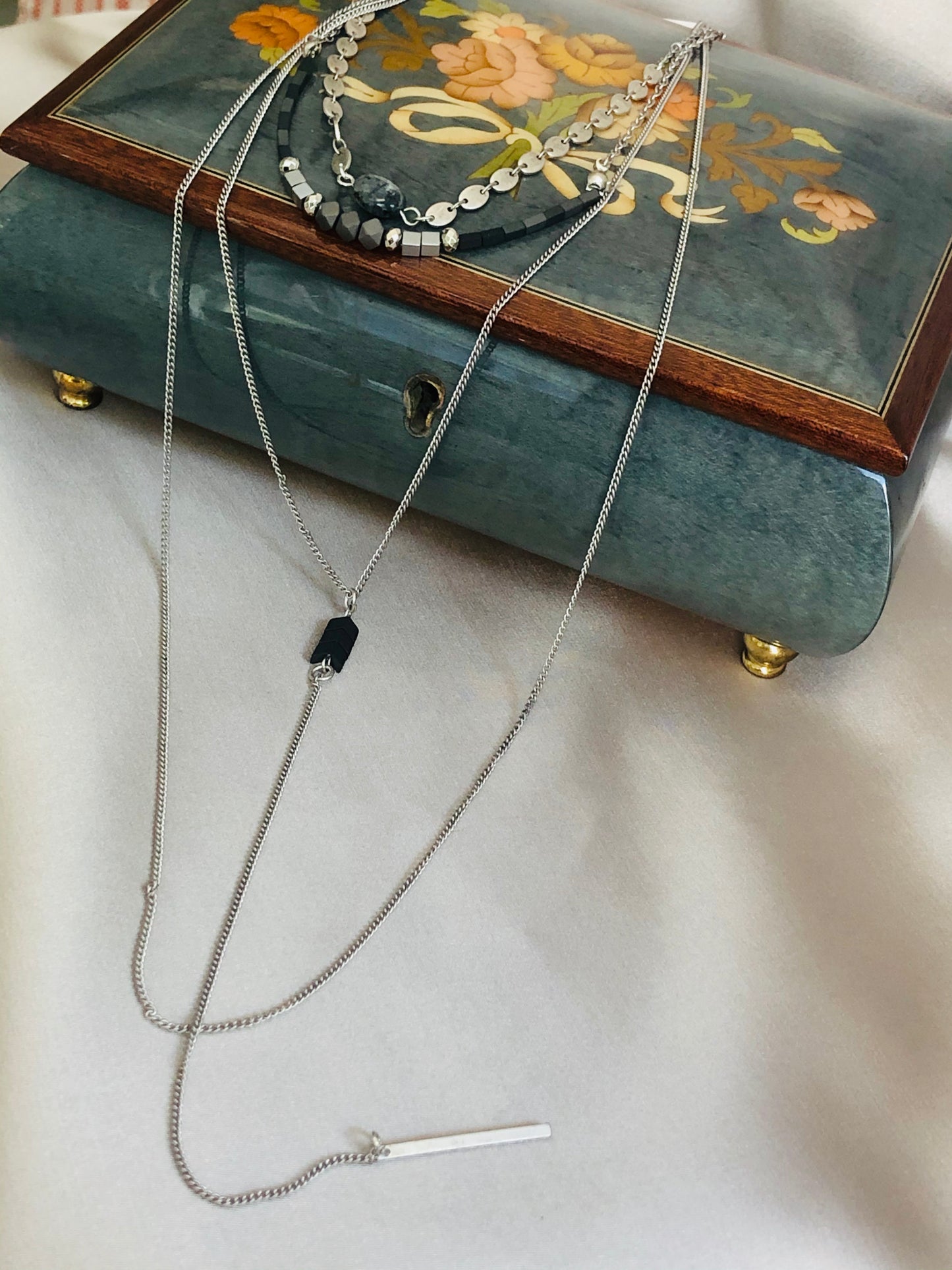 Noir Necklace