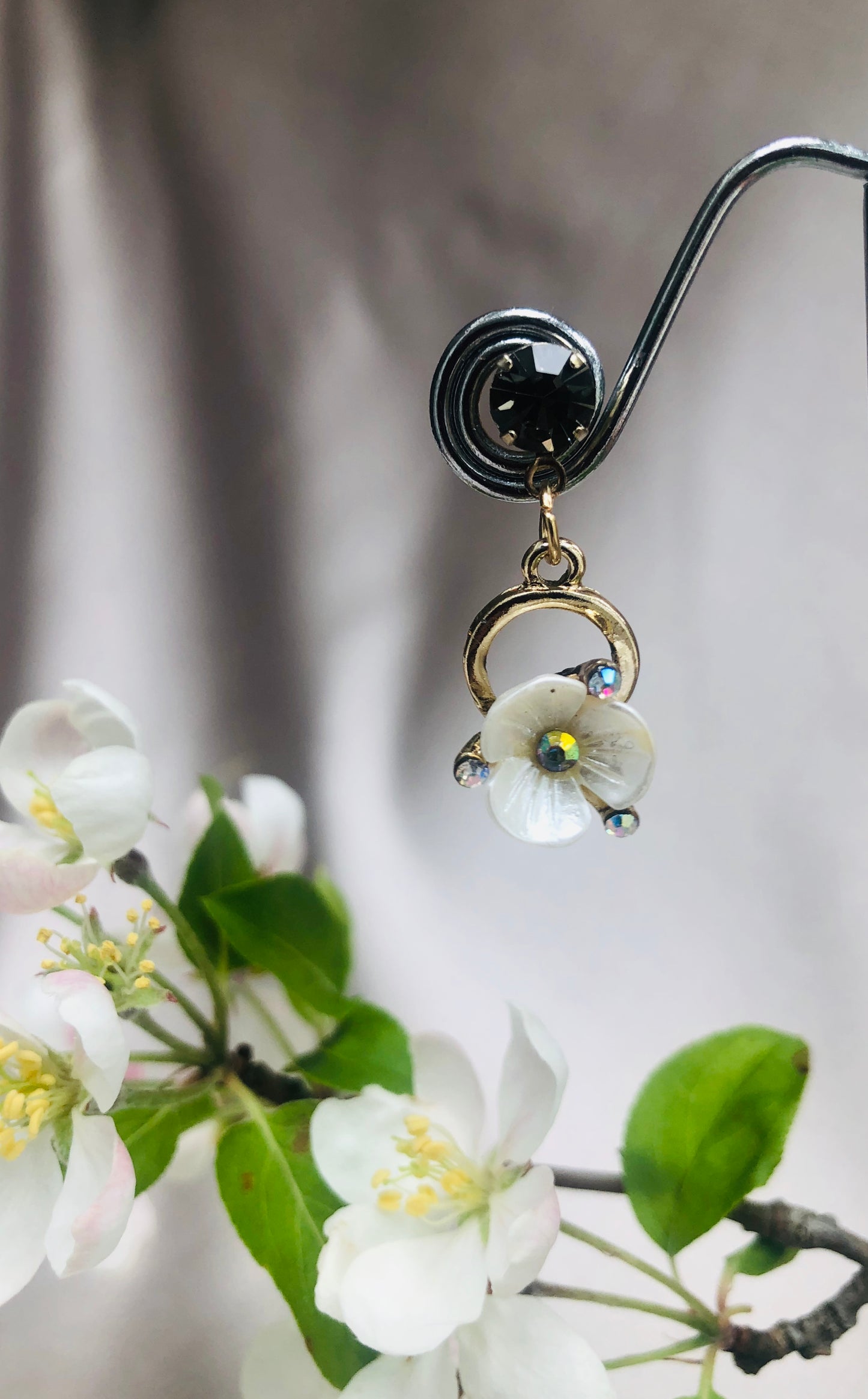 Cute White Flowery Earrings