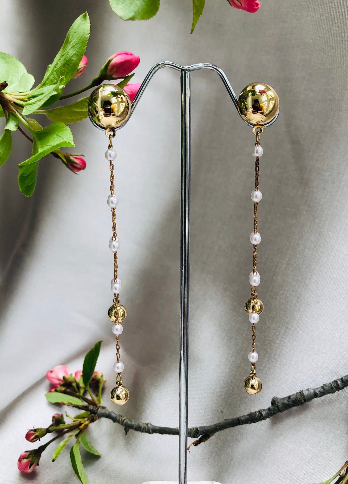 Gold Chain of Pearls