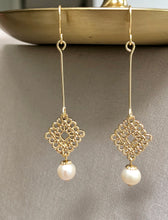 Load image into Gallery viewer, Pearls and Woven Gold Earrings
