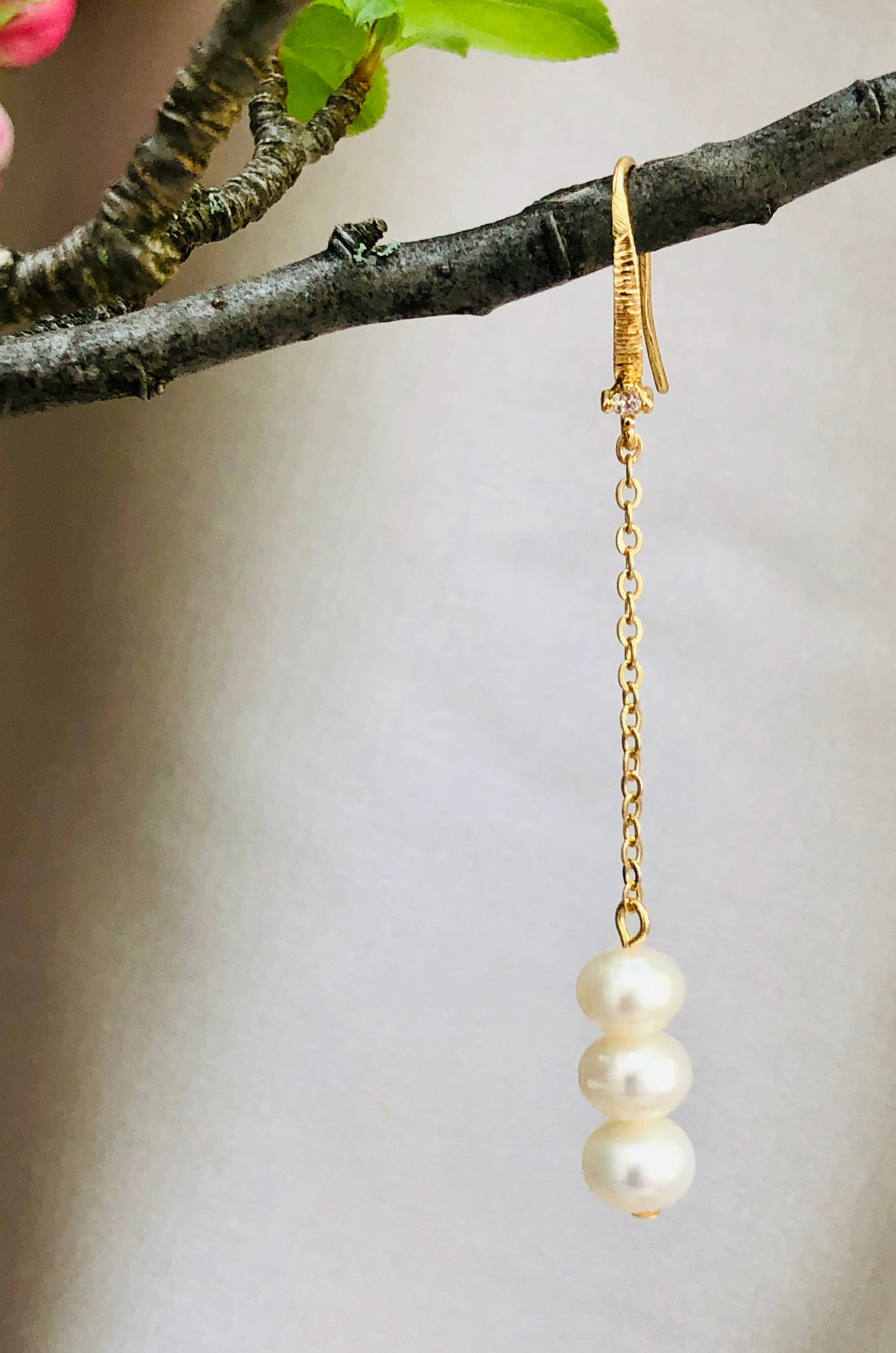 Dangling White Pearl Earrings