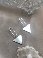 Load image into Gallery viewer, Metallic Arrow Earrings
