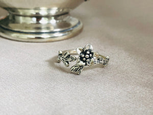 Silver Flower Ring