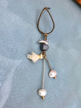 Load image into Gallery viewer, Breezy Pearl Earrings
