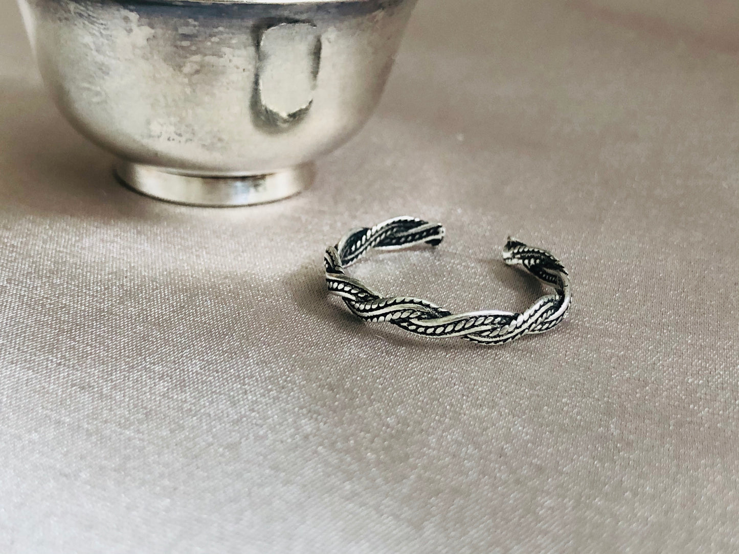 Twist Ring