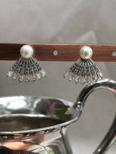 Load image into Gallery viewer, Diamond Fan Earrings
