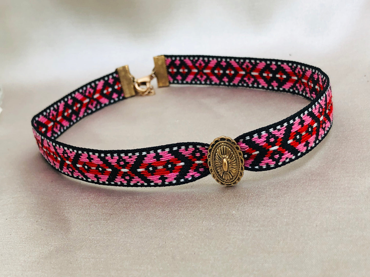 Tri Choker Collection