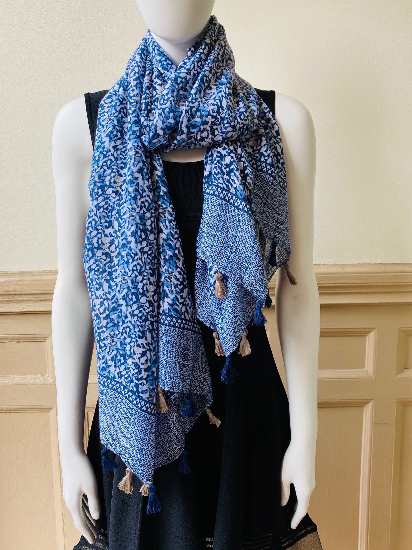 Falling Vines Scarf