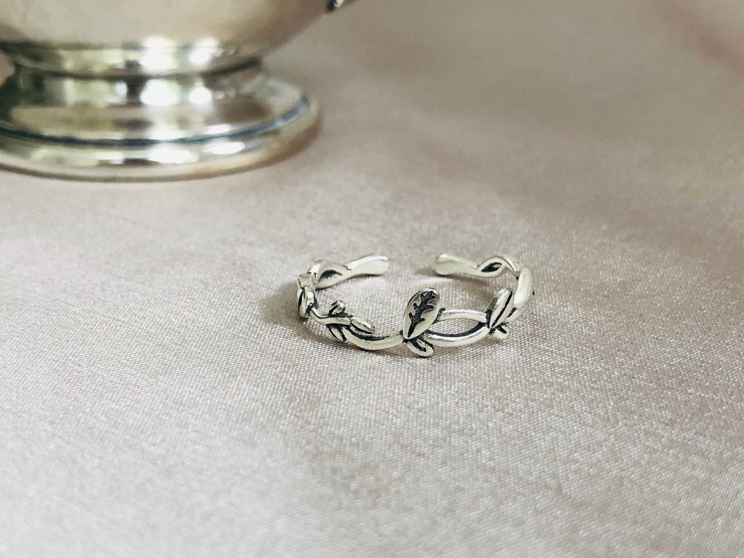 Rose Stem Band
