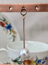 Load image into Gallery viewer, Rose Gold and Dangly Pearls
