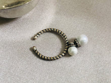 Load image into Gallery viewer, Charming Pearl Ring
