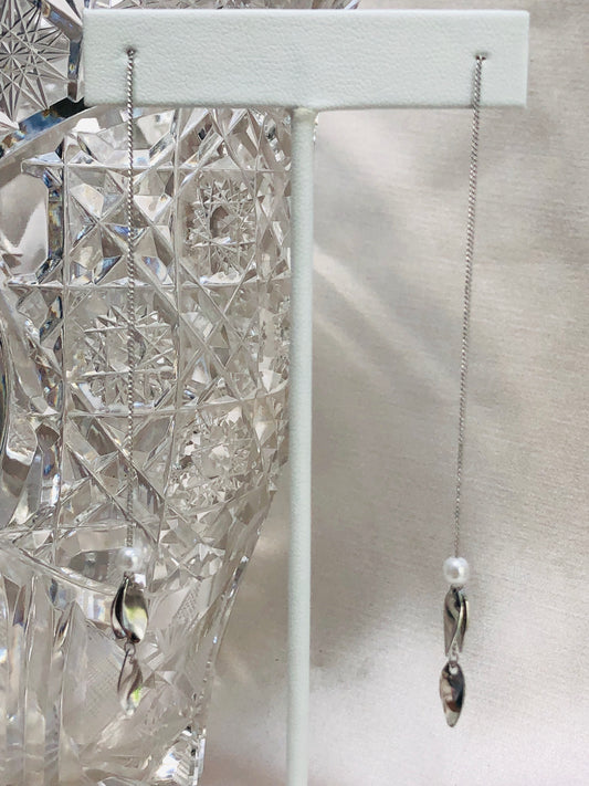 Petit Pearl Earrings