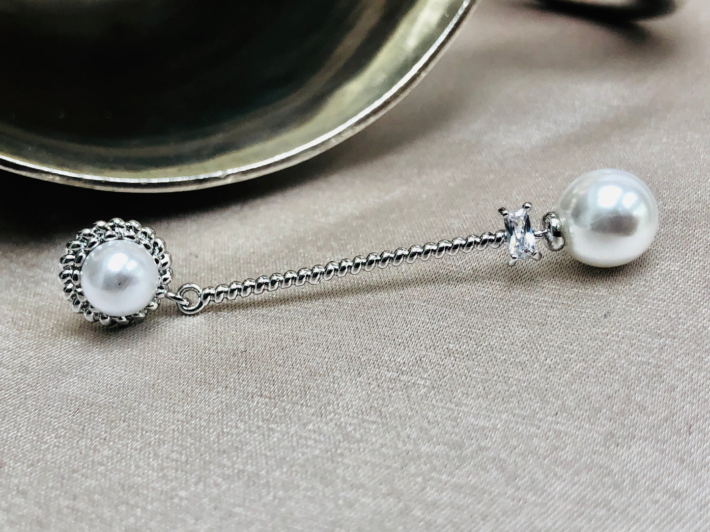 Connected Pearl Earrings